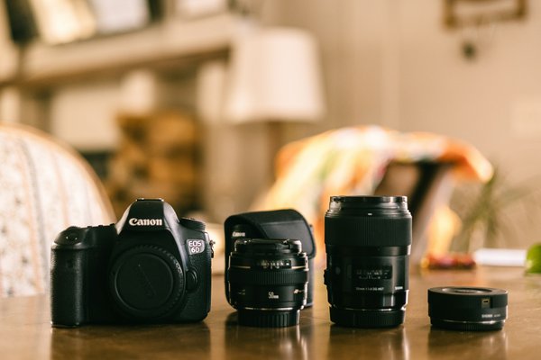 Comment configurer un NAS pour la sauvegarde automatique des photos d'un photographe professionnel ?
